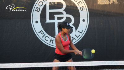 Should You Switch Hands on the Pickleball Court?